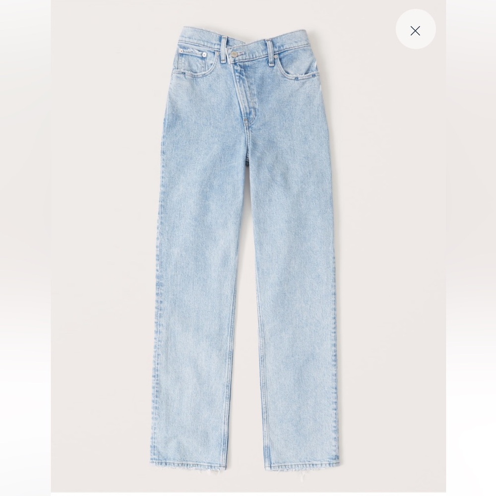 Abercrombie & Fitch Ultra High Rise 90s Straight Jean- Size 28/6R